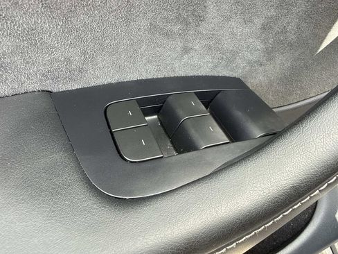 Used 2023 Tesla Model Y Long Range image 21