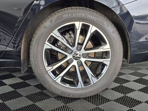 Used 2025 Volkswagen Jetta Sport image 11