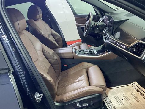 Used 2024 BMW X5 xDrive40i w/ M Sport Package image 9
