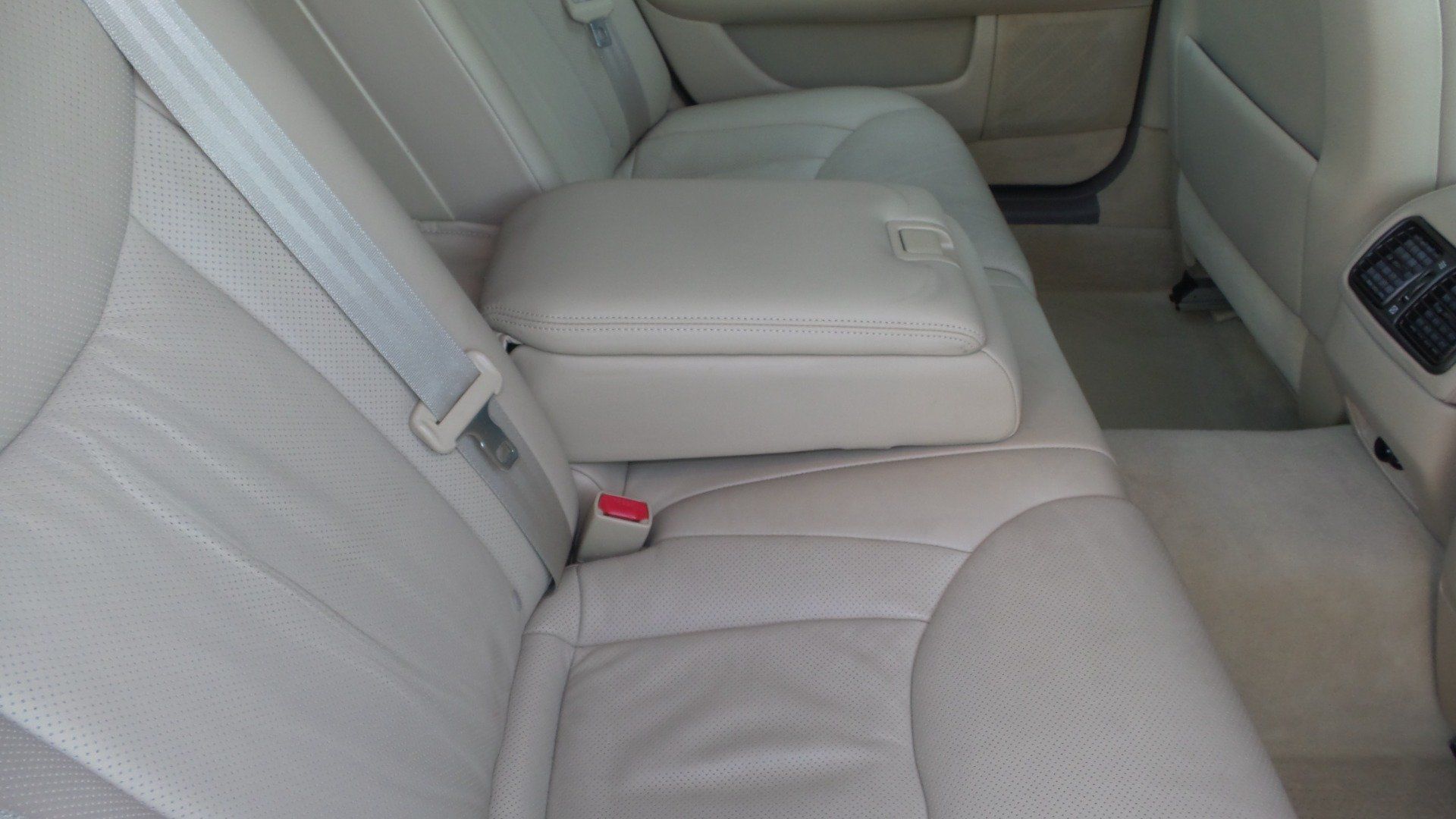 Used 2004 Lexus LS 430 RWD image 95