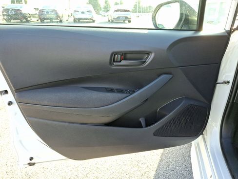 Used 2023 Toyota Corolla LE image 14