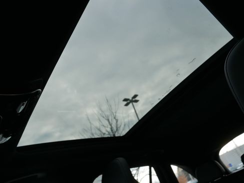 Used 2025 Mercedes-Benz GLC 63 AMG S image 32