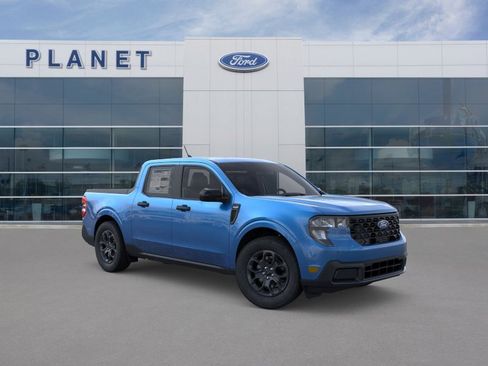 New 2025 Ford Maverick XLT w/ XLT Luxury Package FWD image 9