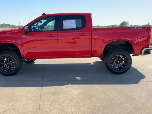 Used 2025 Chevrolet Silverado 1500 LT image 5