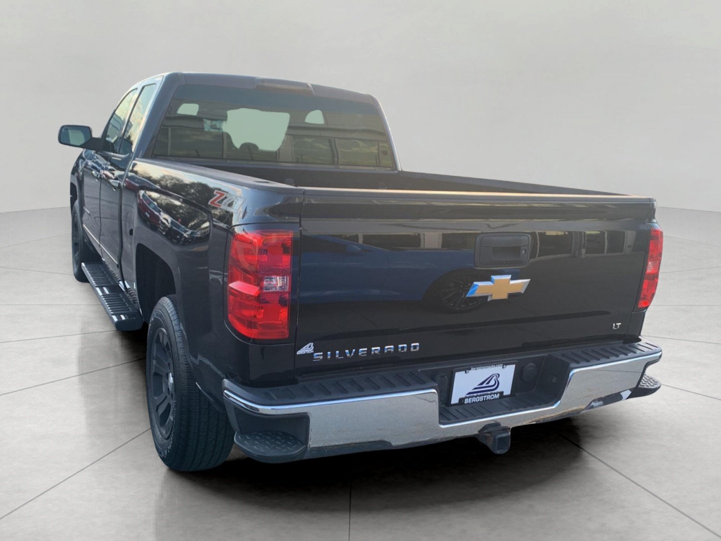 Used 2018 Chevrolet Silverado 1500 LT w/ All Star Edition AWD/4WD image 6