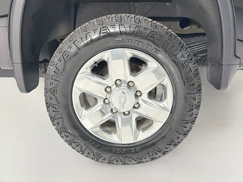 Used 2020 Chevrolet Silverado 2500 LTZ w/ LTZ Premium Package image 34