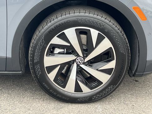 Certified 2023 Volkswagen ID.4 Pro AWD/4WD image 28