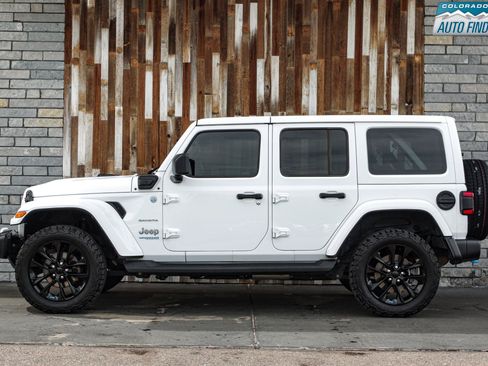 Used 2022 Jeep Wrangler Unlimited Sahara w/ Cold Weather Group AWD/4WD image 3