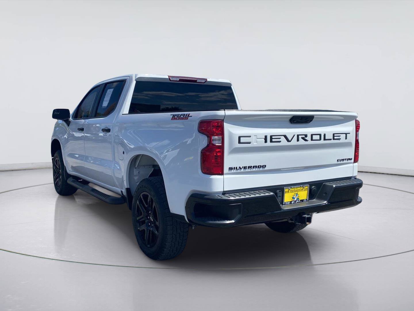 Used 2024 Chevrolet Silverado 1500 Custom Trail Boss w/ Turbomax Blackout Package AWD/4WD image 3