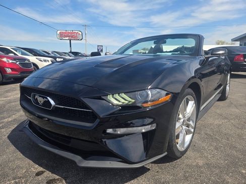 Used 2018 Ford Mustang Premium w/ Equipment Group 201A RWD image 21