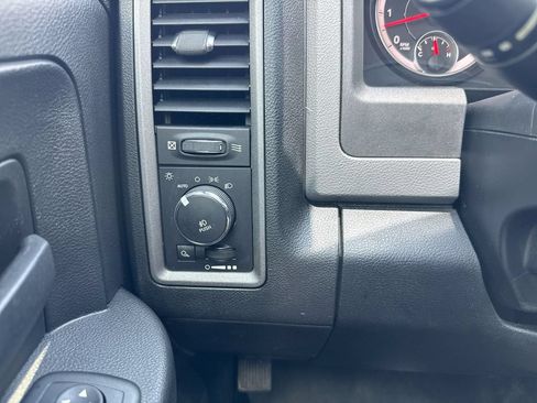 Used 2016 RAM 1500 Express w/ Popular Equipment Group AWD/4WD image 17