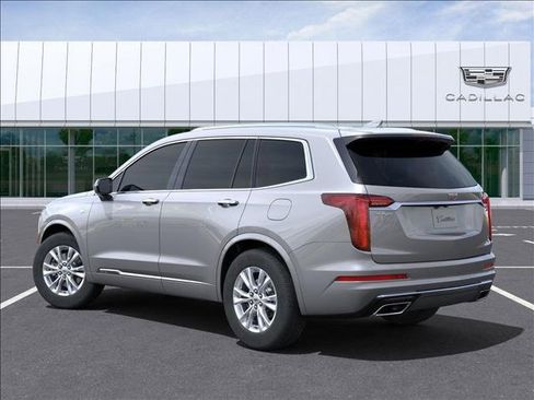 New 2025 Cadillac XT6 Luxury image 3