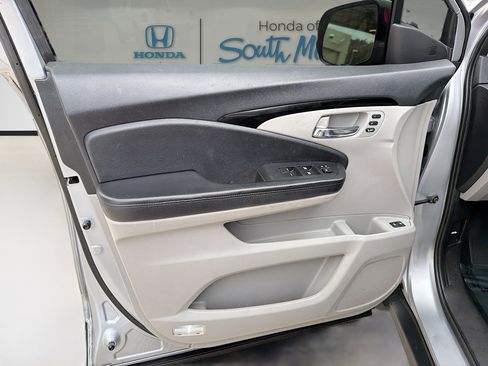 Used 2019 Honda Pilot Elite image 20