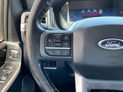 Used 2023 Ford F350 Lariat w/ Lariat Ultimate Package AWD/4WD image 10