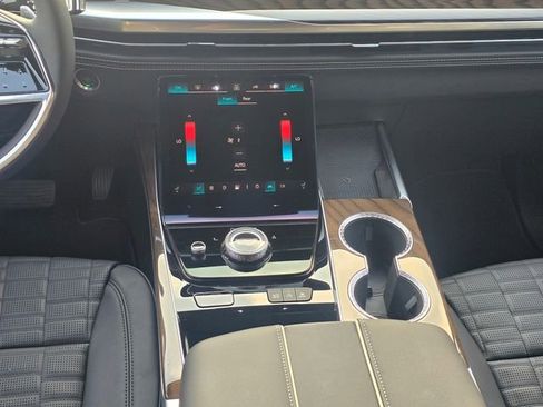 New 2026 Cadillac Escalade ESV Platinum Sport image 19