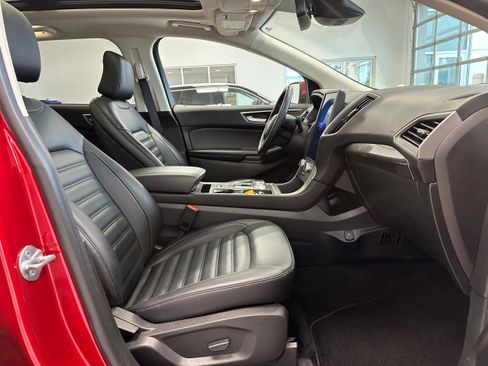 Used 2023 Ford Edge SEL w/ Convenience Package image 14