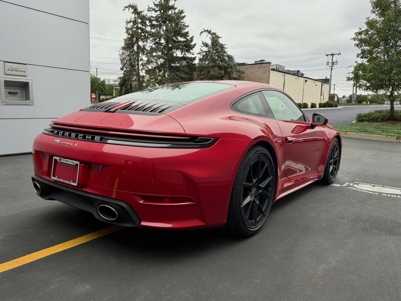 Used 2025 Porsche 911 Carrera S RWD image 13