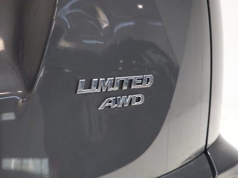 Used 2017 Toyota RAV4 Limited w/ Advanced Technology Package AWD/4WD image 13