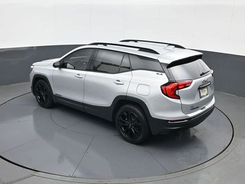 Used 2021 GMC Terrain SLE w/ Driver Convenience Package FWD image 19
