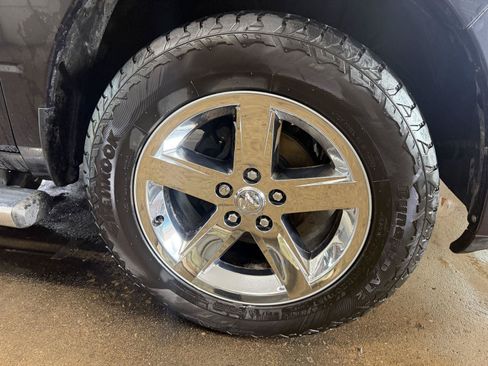 Used 2014 RAM 1500 Express AWD/4WD image 27