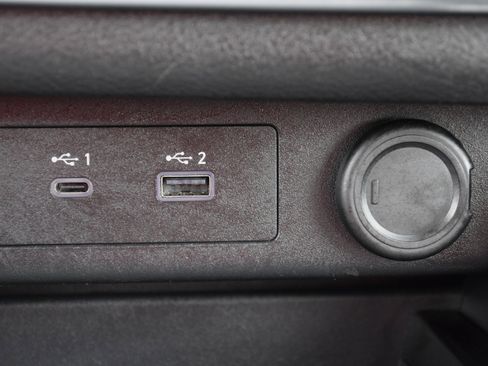 Used 2023 Nissan Rogue SV image 17