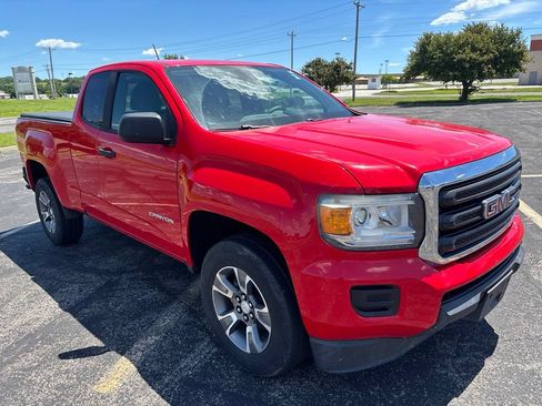 Used 2017 GMC Canyon W/T w/ Convenience Package RWD image 3