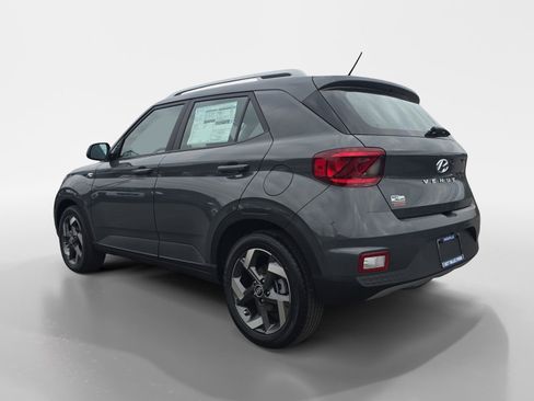 New 2026 Hyundai Venue SEL image 5