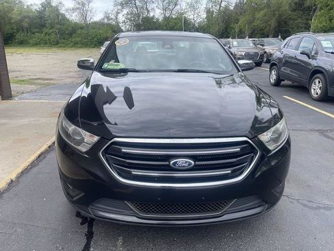 Used 2015 Ford Taurus Limited w/ Equipment Group 301A AWD/4WD image 3