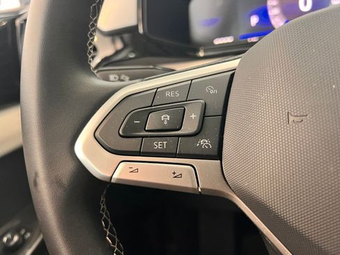 Certified 2025 Volkswagen Taos S FWD image 20