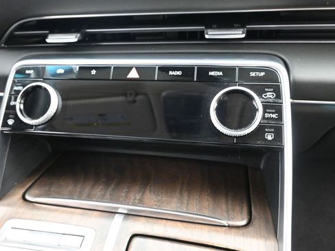 Used 2023 Genesis GV80 3.5T image 24