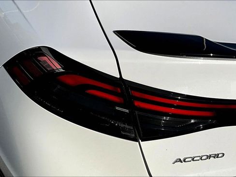 Used 2025 Honda Accord Sport image 19