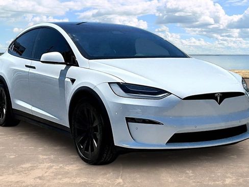Used 2022 Tesla Model X Plaid AWD/4WD image 3