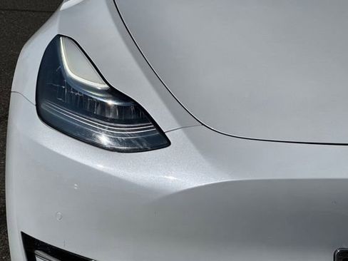 Used 2021 Tesla Model Y Long Range image 42