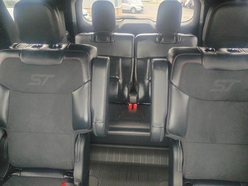 Used 2025 Ford Explorer ST AWD/4WD image 10