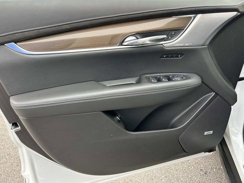 Used 2022 Cadillac XT6 Sport w/ Platinum Package image 19