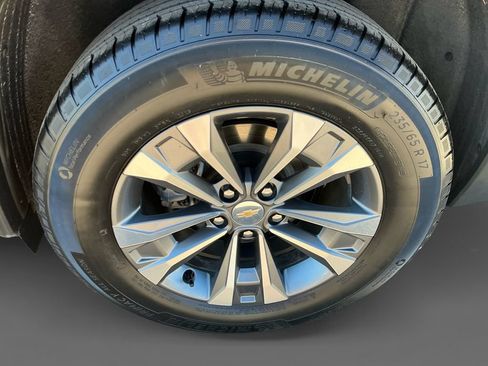 Used 2026 Chevrolet Equinox LT AWD/4WD image 14