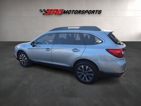 Used 2015 Subaru Outback 2.5i Limited AWD/4WD image 2