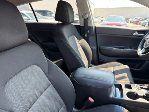 Used 2017 Kia Sportage LX FWD image 25