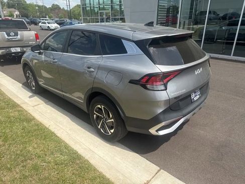 Used 2023 Kia Sportage LX AWD/4WD image 10