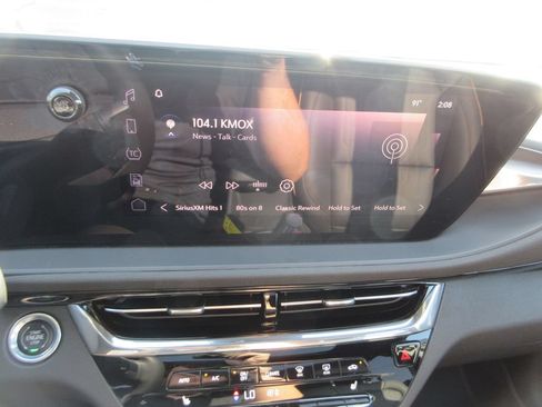 Used 2026 Buick Envista Avenir FWD image 28