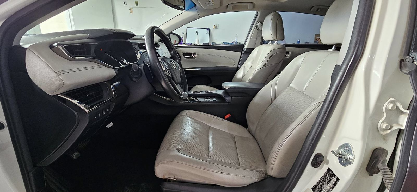 Used 2013 Toyota Avalon Limited FWD image 15