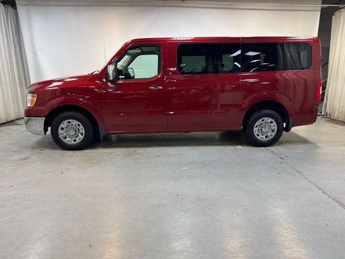 Used 2017 Nissan NV 3500 SL image 9