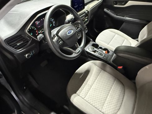 Used 2022 Ford Escape SE image 17