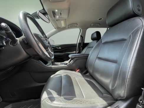 Used 2018 GMC Acadia SLT FWD image 12