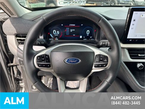 Used 2025 Ford Explorer Active RWD image 30
