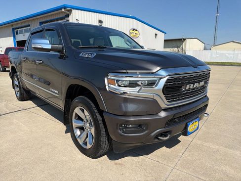 Used 2019 RAM 1500 Limited image 3