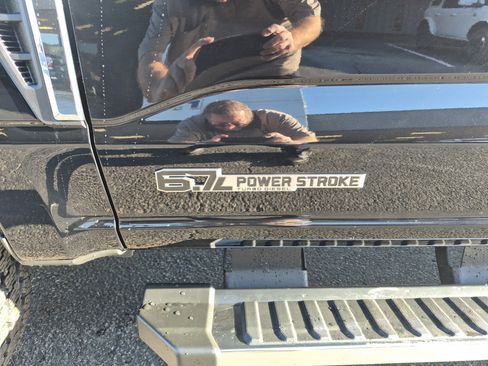 New 2026 Ford F250 Lariat image 9