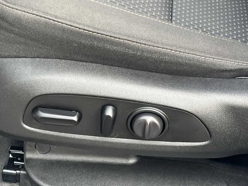 Used 2020 GMC Acadia SLE w/ Driver Convenience Package image 21