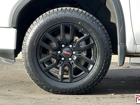 Used 2020 GMC Sierra 1500 Elevation w/ Elevation Value Package image 33