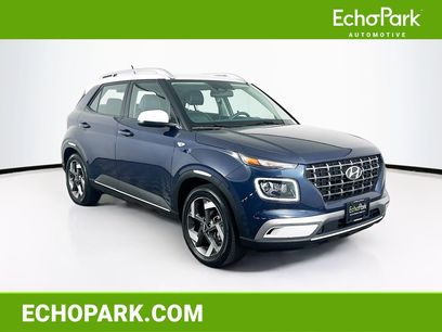Used 2023 Hyundai Venue Limited w/ Cargo Package